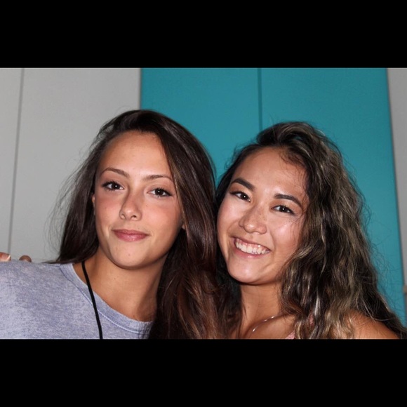 MEET YOUR POSHER 🙈 - Picture 3 of 6